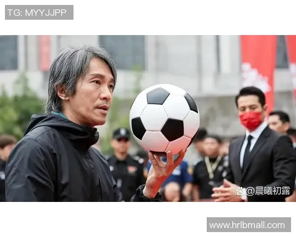 足球巨星光环褪去背后的真相与挑战如何从巅峰到低谷的跌宕人生
